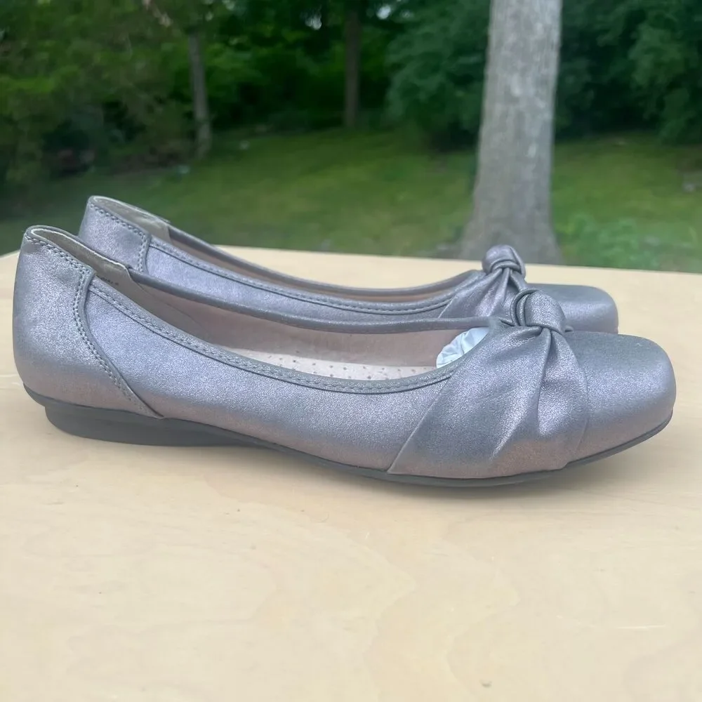 Cliffs brown metallic flats w comfort insole Size 11